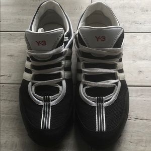Y-3 Men’s 6.5 Women’s 8 mesh sneaker